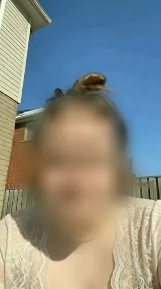 Agata, 37