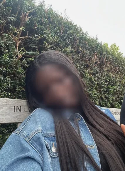 Chloe, 26