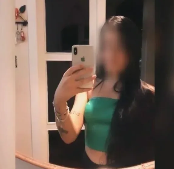 Emma, 20