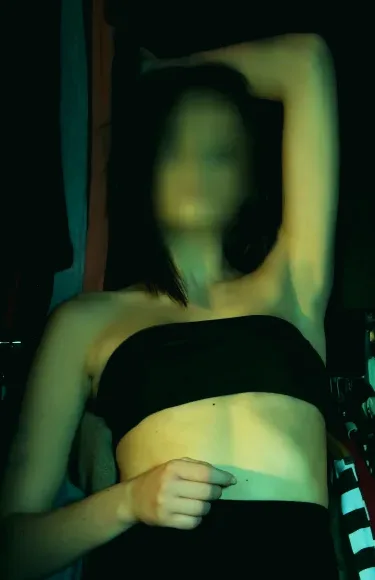 Karolina, 27