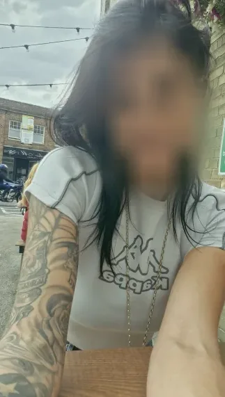 Mila, 39
