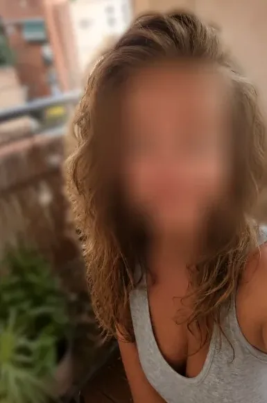 Nia, 40